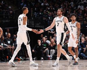 马刺队史第15次闯进分区决赛 NBA历史第三多&仅次于湖人凯尔特人配图