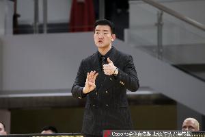 王博：深圳有双MVP必须高度重视 孙铭徽恢复好于预期让他先找感觉配图