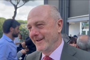 意网协主席：罗马德比因网球赛改期？有白痴排出了烂透的意甲赛程配图